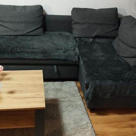 Schoene Sonnige Wohnung Juchen Bagian luar foto