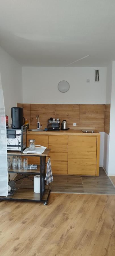 Schoene Sonnige Wohnung Juchen Bagian luar foto