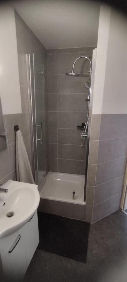 Schoene Sonnige Wohnung Juchen Bagian luar foto