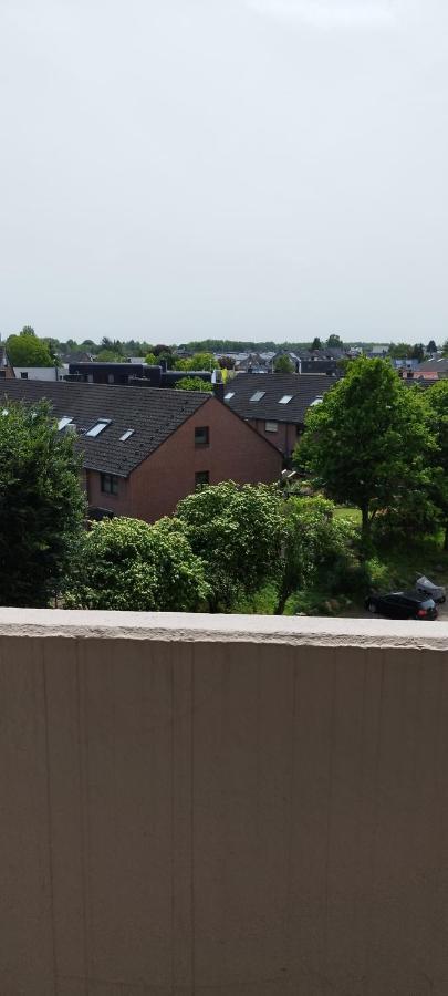 Schoene Sonnige Wohnung Juchen Bagian luar foto